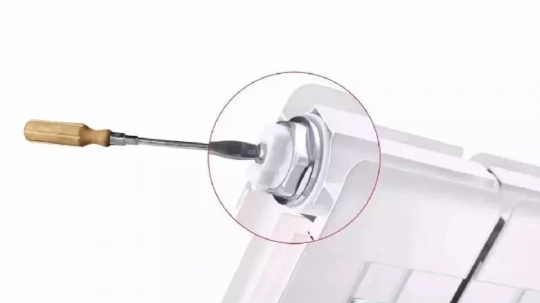 教你如何輕松給暖氣片放氣？